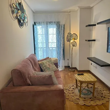 El Escudo Centro * Ribadesella