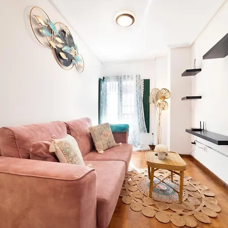 El Escudo Centro Apartment